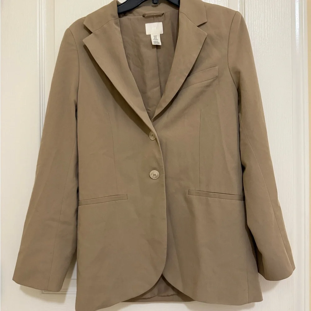 H&M Classic Beige Blazer - Picture 2 of 11